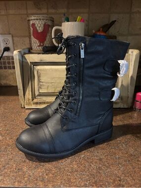 TOP Moda Black Lace-Up Combat Boots with Side Zipper